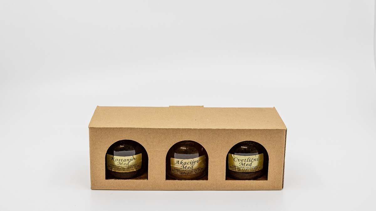 Darilni komplet med orčo v kartonski embalaži – Žvikart